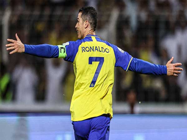Siêu sao bóng đá Cristiano Ronaldo