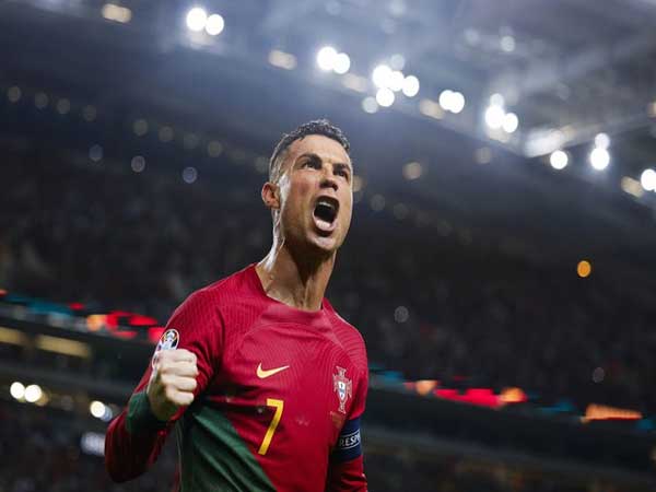 Một số thành tích khác của Ronaldo trong bóng đá