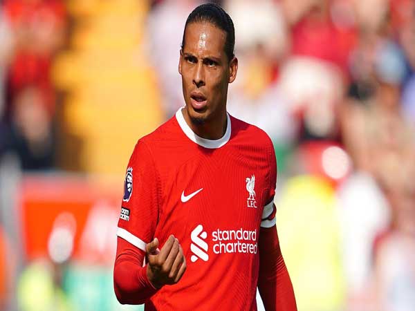 Đôi nét về cầu thủ bóng đá Van Dijk