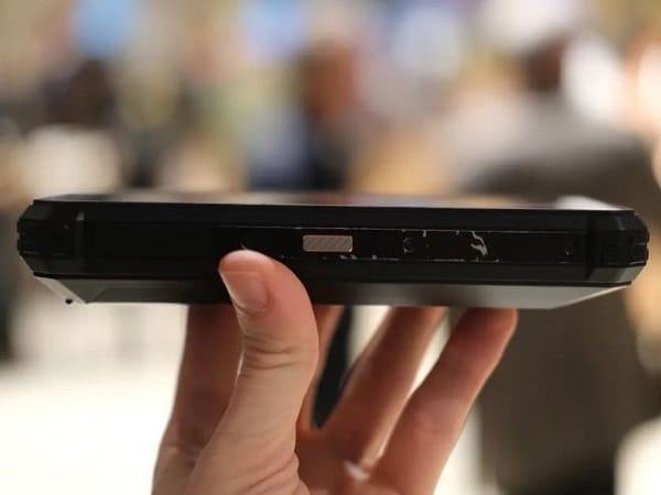 Thiết kế thời trang, hiện đại của Smartphone pin khủng 28.000 mAh