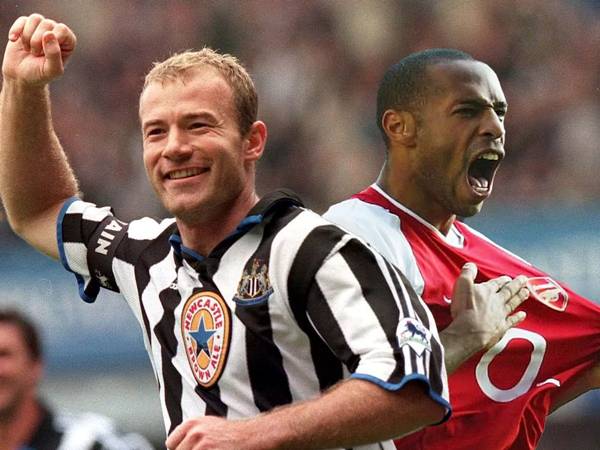 Shearer phải / Henry trái nhiều lần giành Vua phá lưới Premier League