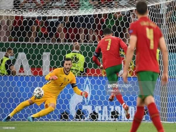 Cristiano Ronaldo (Bồ Đào Nha vs Đức)