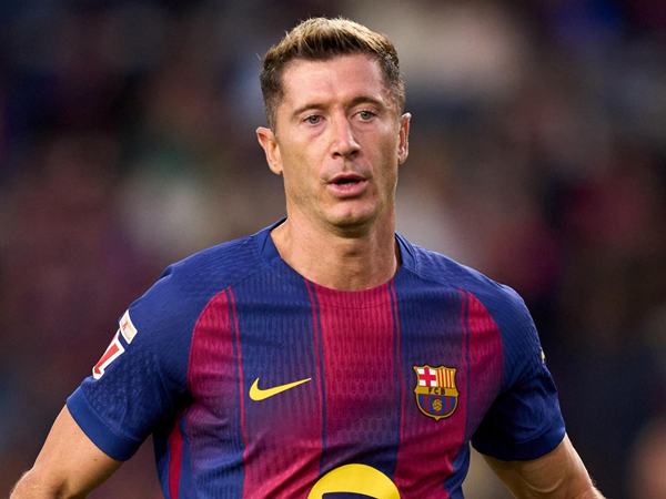 Tin CLB Barca: Nhận tin không vui từ Robert Lewandowski