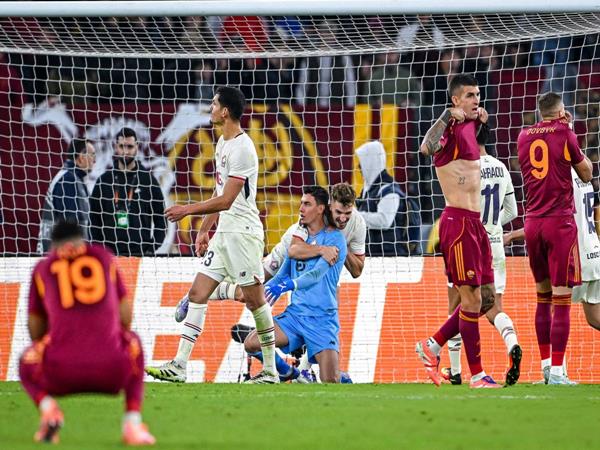 Tin Europa League: Roma thất bại 3 quả penalty