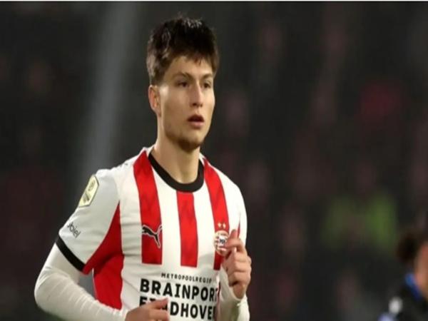 Tin AC Milan: Nhắm người tiễn Italy khỏi World Cup